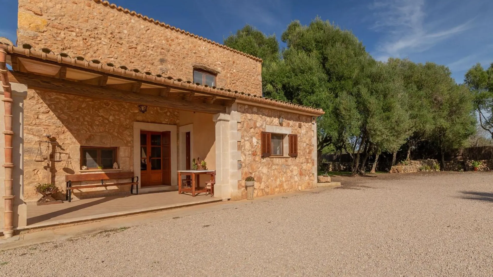 Country House Near Algaida Beach contacts