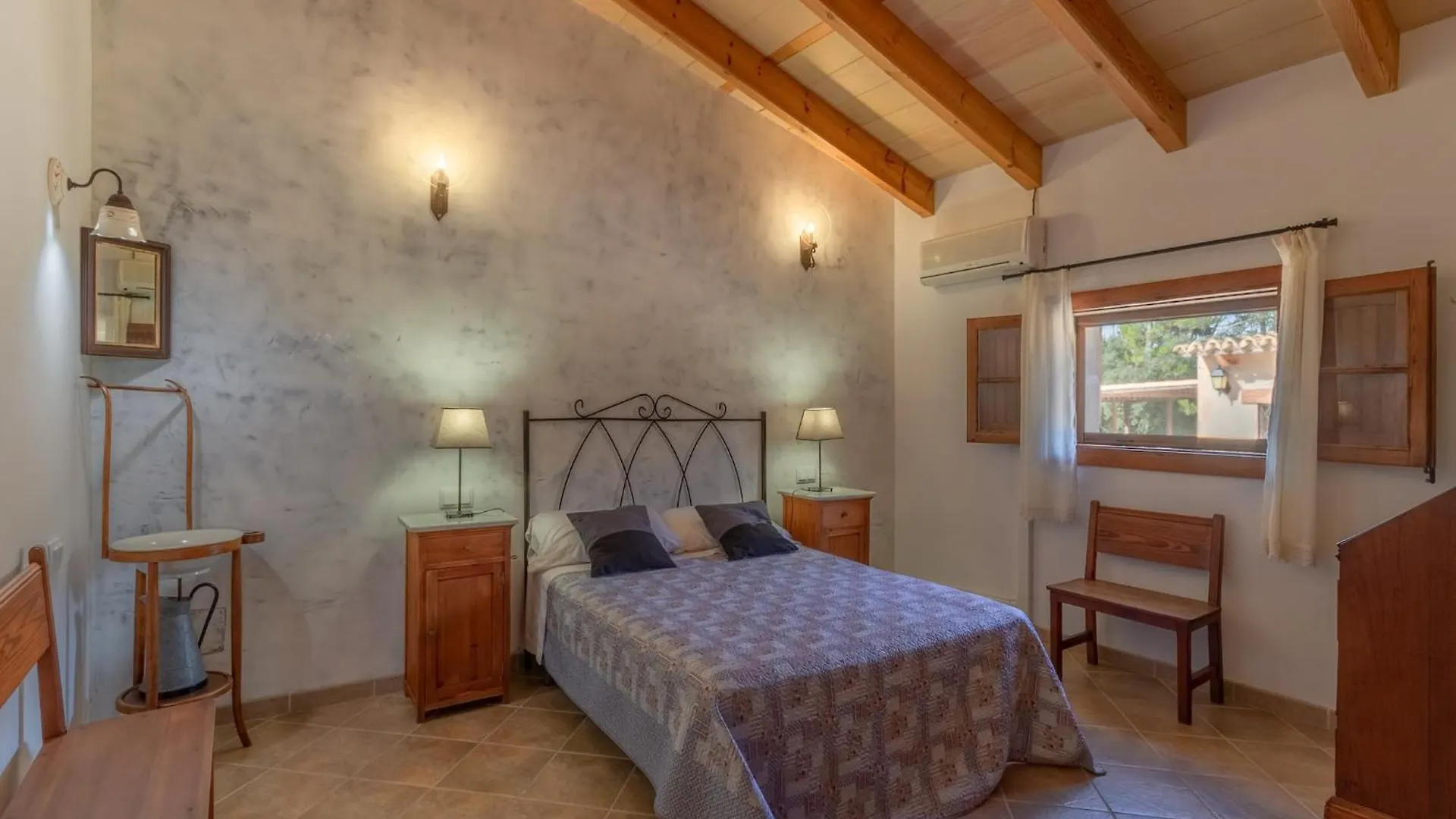 Country House Near Algaida Beach